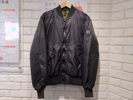 カナダグースの5075MB フレイザーボンバー ダウンジャケットの買取実績です。