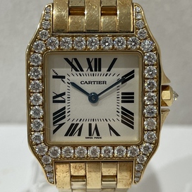 カルティエのWF9002Y7 サントスドゥモワゼル LM クオーツ時計の買取実績です。