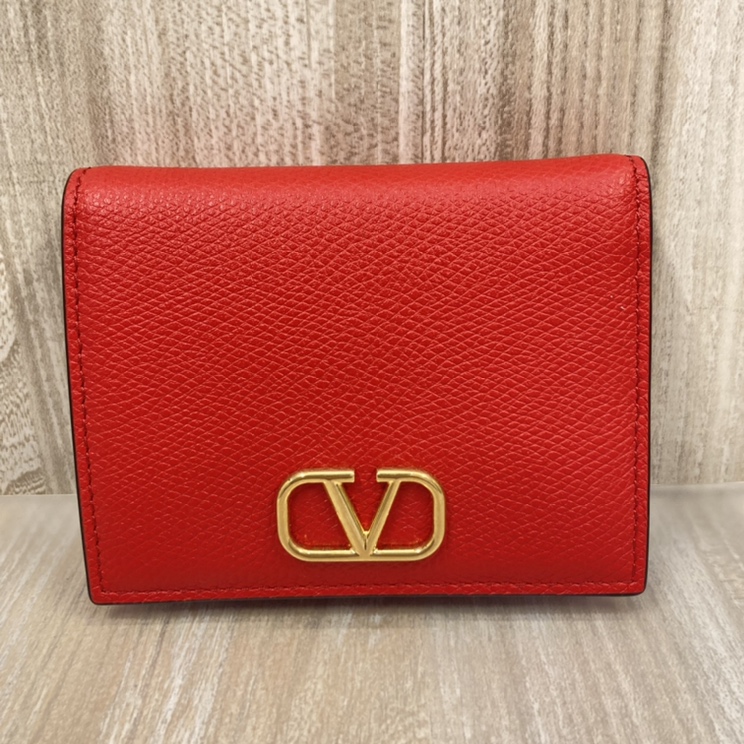 valentino-28gu.jpeg