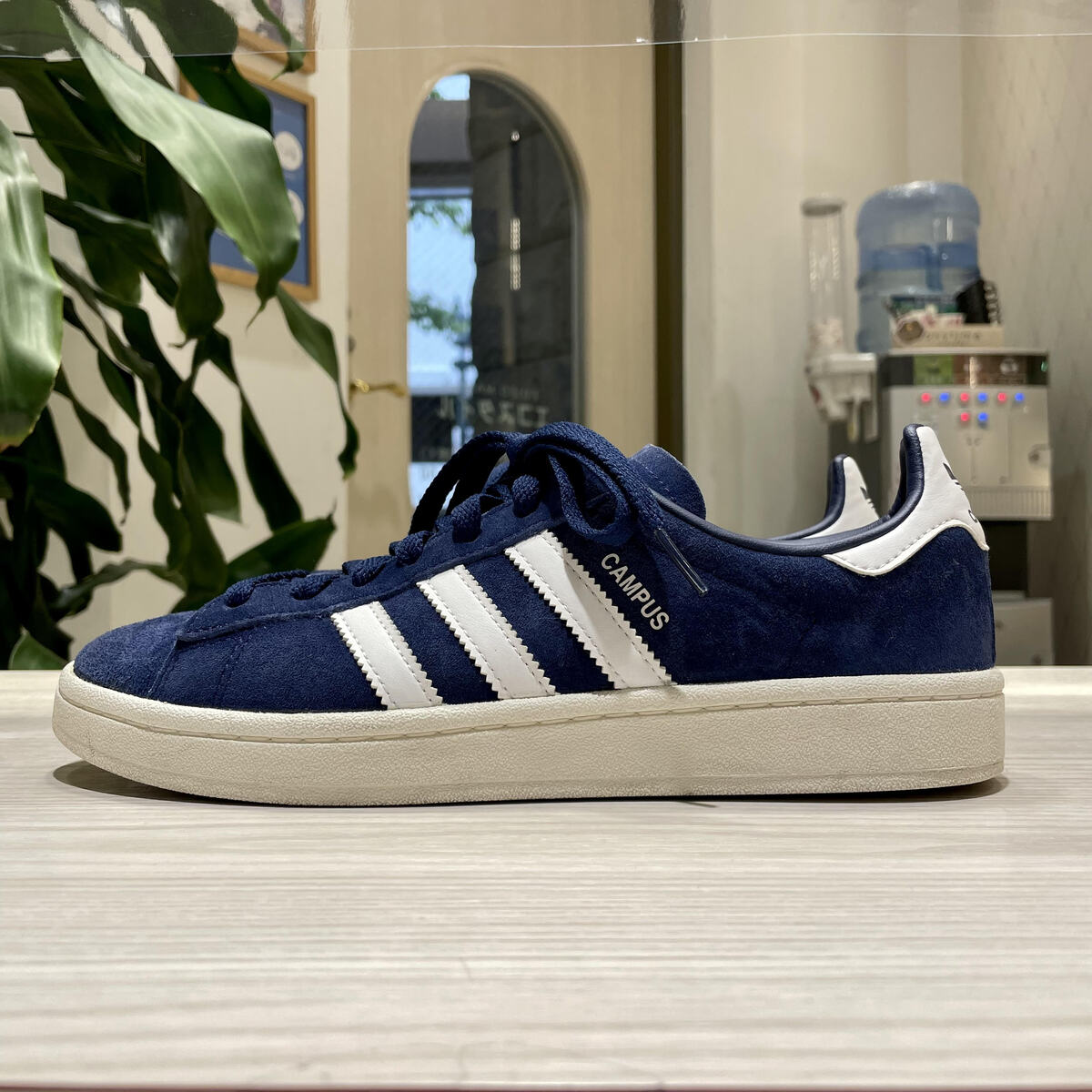 渋谷店で、アディダス(ネイビー BZ0086 CAMPUS スニーカー)を買取まし 