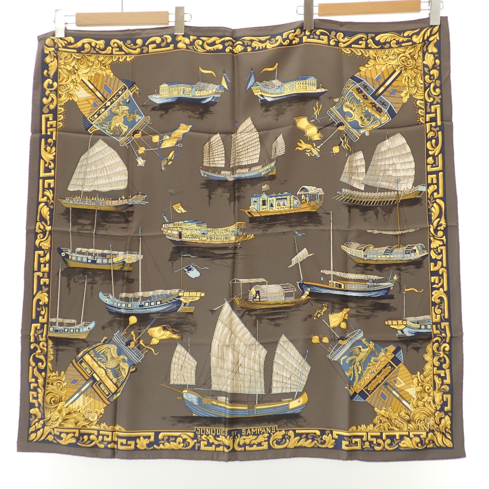 hermes-hermesscarf-368d.jpg