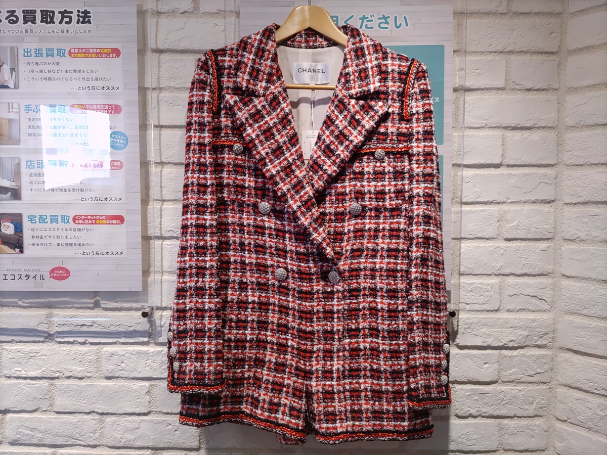 新宿店で、シャネルのP64166V48755の20SSモデルであるダブルブレスト 新宿店で、シャネルのP64166V48755の20SSモデルであるダブルブレスト