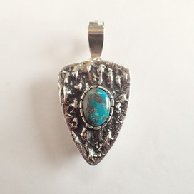 ウェスウィリーのターコイズ/コーラル ストーン リバーシブル ペンダントトップの買取実績です。