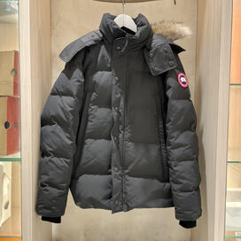 カナダグースのブラック 3808M ウィンダム ダウンジャケットの買取実績です。