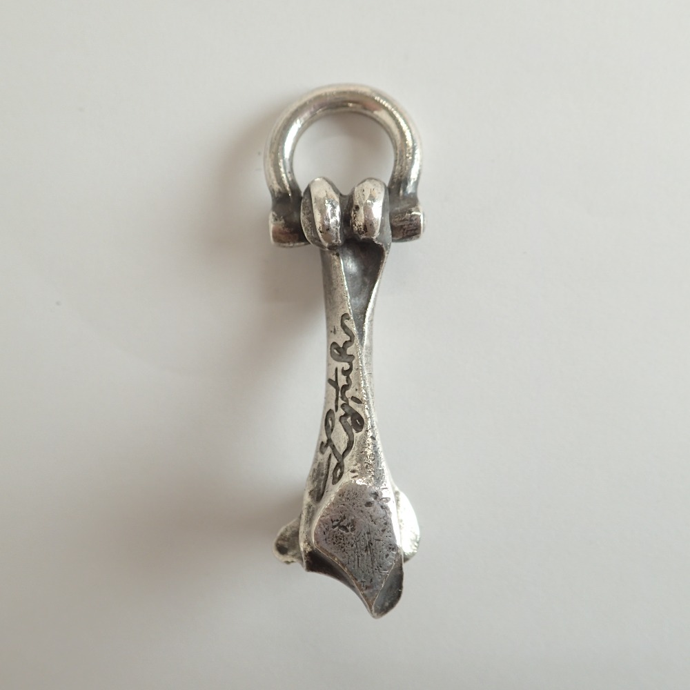 渋谷店で、リンチシルバースミスのボーン、925製、ペンダントトップを