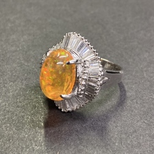 オパール Pt900 ファイヤーオパール5.47ct D1.567ct リング 買取実績です。