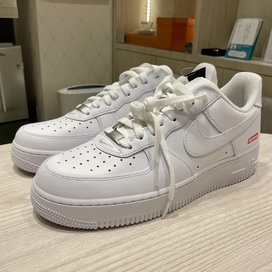 ナイキの×シュプリーム ホワイト CU9225-100エアフォースワン スニーカーの買取実績です。