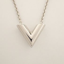 ルイヴィトンの22年製 M63197 エッセンシャルV シルバーネックレスの買取実績です。