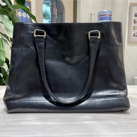ガンゾのブラック GUD オープントートバッグの買取実績です。