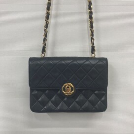 シャネルの0番台 ラムスキン ココマークターンロック シングルフラップマトラッセ チェーンバックの買取実績です。