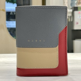 マルニの2020AW VANITOSI PMFOQ14U13 二つ折り財布の買取実績です。
