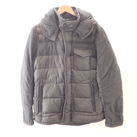 モンクレールのライアン　フード付きダウンジャケットの買取実績です。