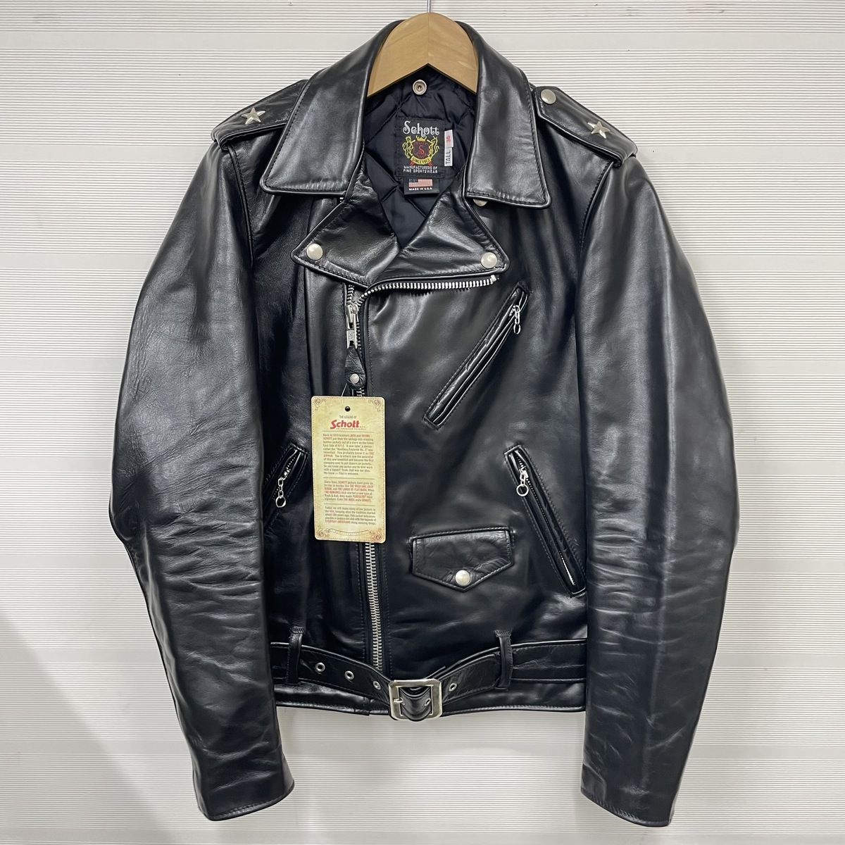 銀座本店で、ショットのホースハイドを使用した、ワンスタートール