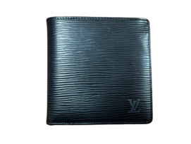 ルイヴィトンのM63652 2001年製 エピ ノワール ポルトフォイユマルコの買取実績です。