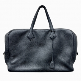 エルメスのA刻印 ブラック トリヨンヴィーノ ヴィクトリア2 12H ブリーフケースの買取実績です。