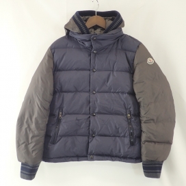 モンクレールの2013年製 MONFORT フーディダウン ジャケットの買取実績です。