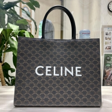 セリーヌ CELINEプリント トリオンフ キャンバス ホリゾンタル カバ トートバッグ 買取実績です。
