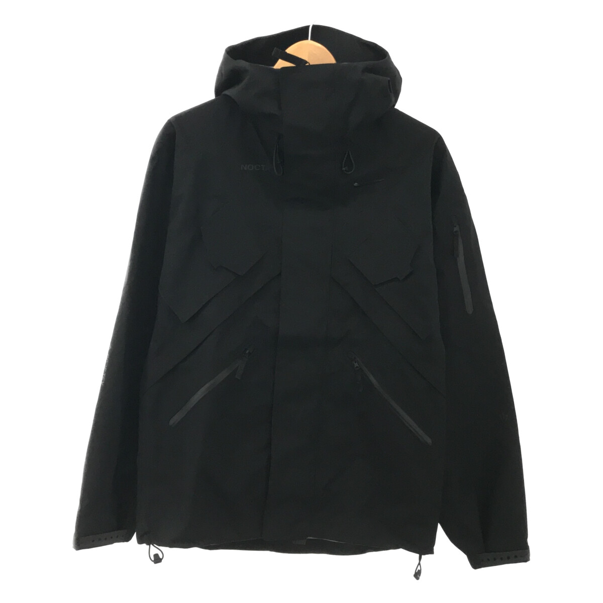 渋谷店で、ナイキ×NOCTAのナイロンテックジャケット、DA3987-010を買取 