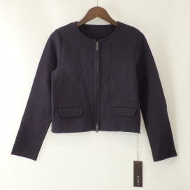 フォクシーの2021AW ネイビー 42844 アーバンスタンダード ニットジャケットの買取実績です。