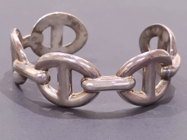 エルメスのシルバー925 シェーヌダンクル アンシェネGM バングルの買取実績です。