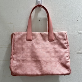 シャネルのピンク 10番台 ニュートラベルライントートの買取実績です。