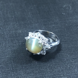 キャッツアイのPt900 ダイヤモンド0.8ct キャッツアイ5.98ct  リングの買取実績です。