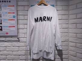 マルニのTHJE0129PN ロゴ オーバーサイズ ロンTの買取実績です。