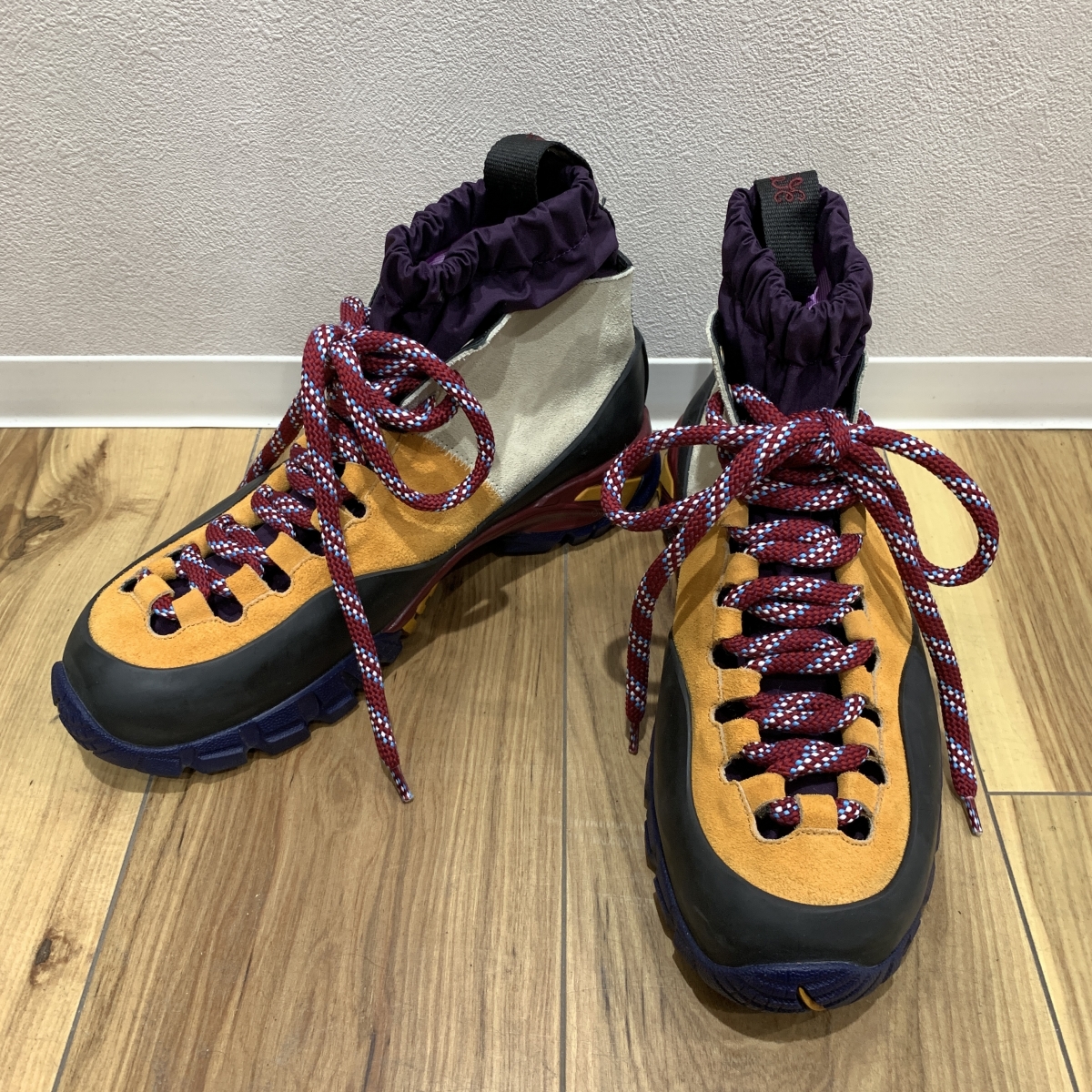 浜松入野店で、ロエベのマルチカラー、ハイキングブーツ822105を買取