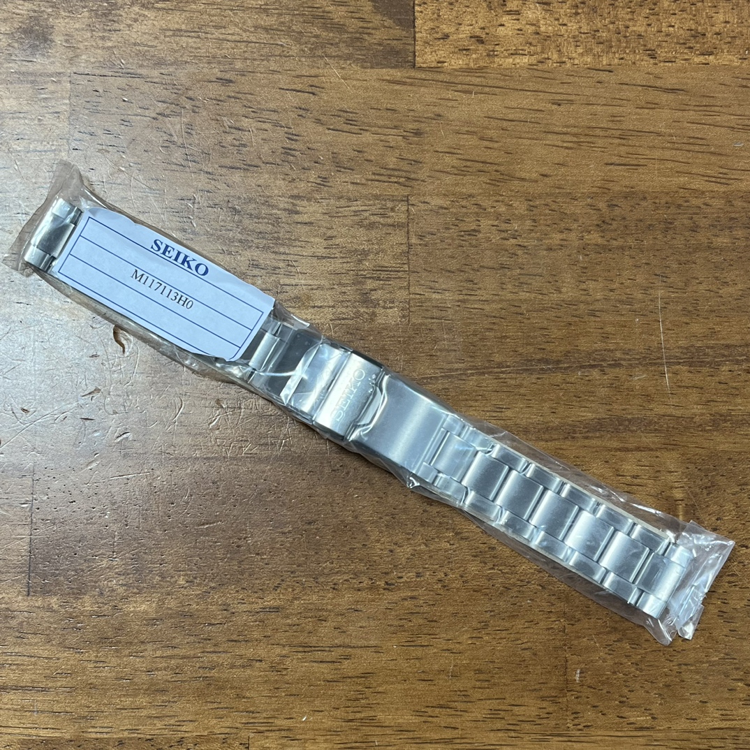 KenkenさんSEIKO 純正バンド　M117113H0 心斎橋店で、セイコーの、国産ファーストダイバーズウォッチのSBDX019