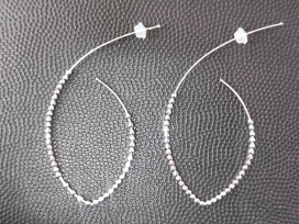 ミズキのK14WG カットビーズ バナナフープ ピアスの買取実績です。