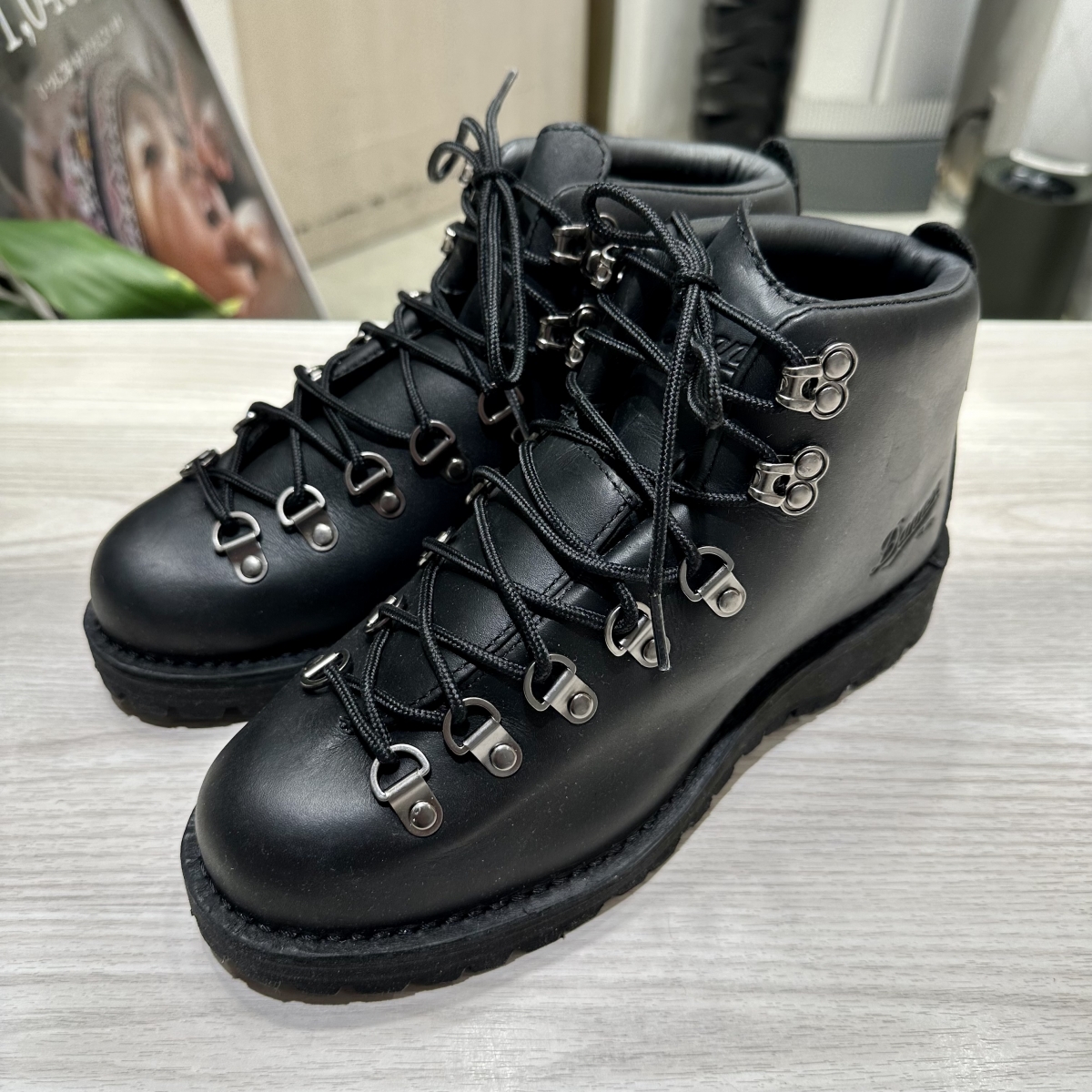 渋谷でダナーを買取。D121005、トレイルフィールドブーツを買取ました 