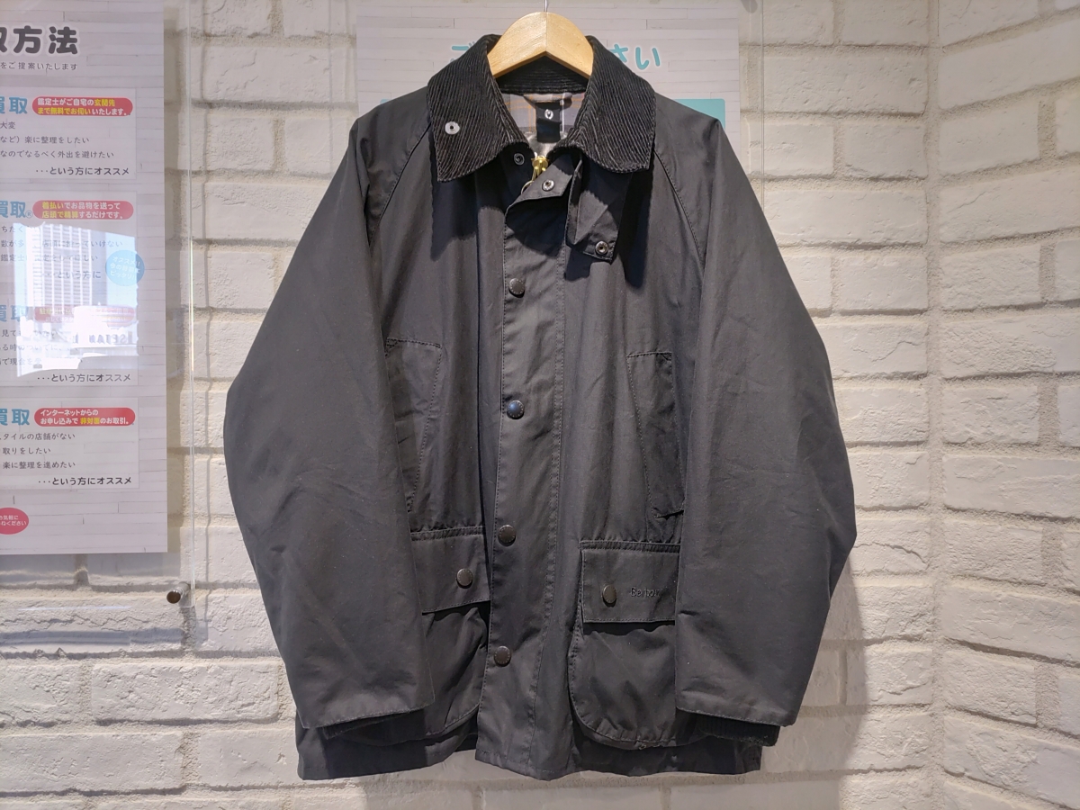 新宿店で、バブアーの定番人気ビデイルのクラシックフィットモデル 