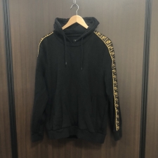 フェンディ 19AW FY0870 FFロゴライン プルオーバー スウェットパーカー 買取実績です。