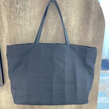 シャネル ニュートラベルライントートMM 買取実績です。