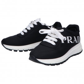 プラダの1E552L ブラック ナイロン ロゴスニーカーの買取実績です。