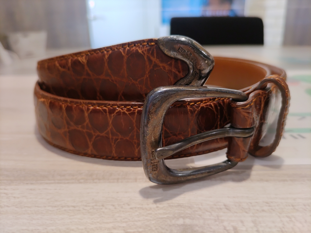 新宿店で、ラルフローレンのアメリカアリゲーターを使用したプンターレ