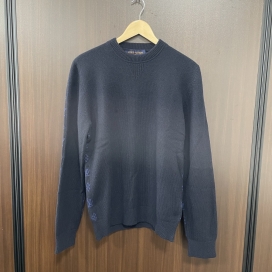 ルイヴィトンの19AW ネイビー カシミヤ ハーフアンドハーフモノグラム ニットの買取実績です。