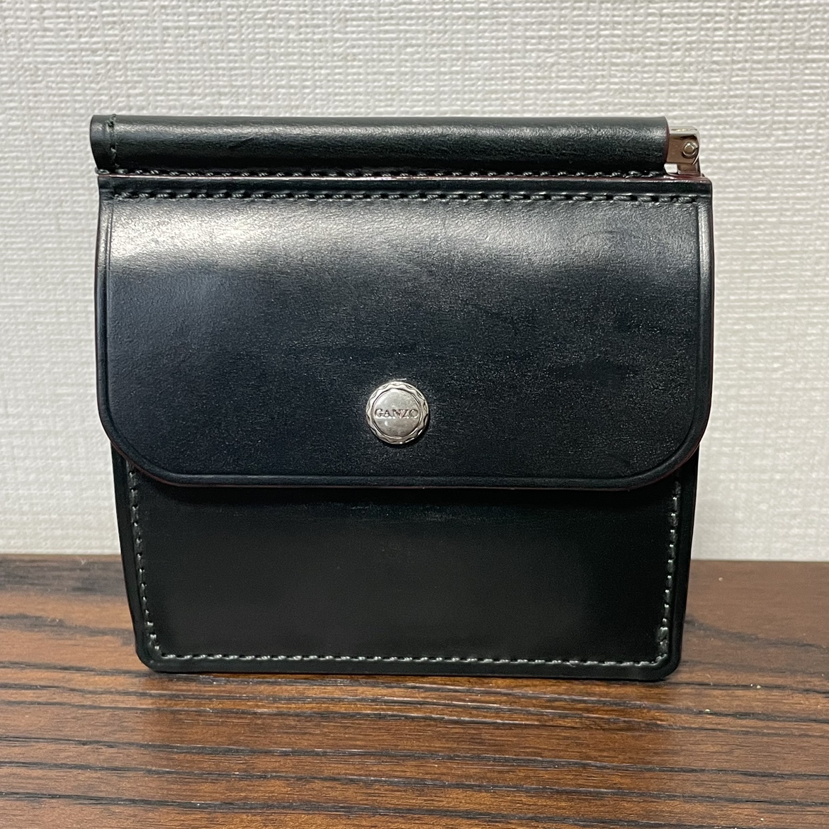ガンゾを神戸三宮で買取。品番が59072のAVON、小銭入れ付き