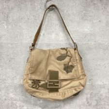 フェンディ カシミヤ×ハラコ ビーズ刺繍 フラワーリーフアップリケ付 ショルダーバッグ マンマバケット 買取実績です。