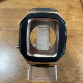 ダニエルウェリントンのゴールド 44mm アップルウォッチケース DW01200002の買取実績です。