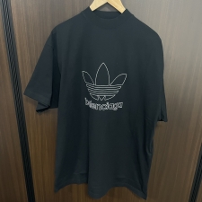 バレンシアガ ×アディダス 2023SS 723976 ブラック オーバーサイズTシャツ 買取実績です。