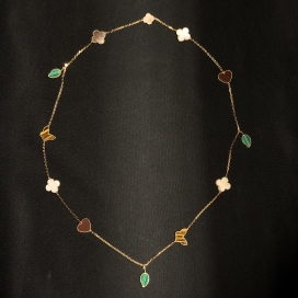 ヴァンクリーフ&アーペルの750YG ラッキーアルハンブラ ロングネックレス 12モチーフの買取実績です。