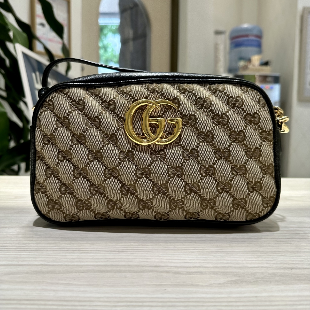 渋谷でグッチ買取。GGマーモントショルダーバッグ、447632を買取ました 