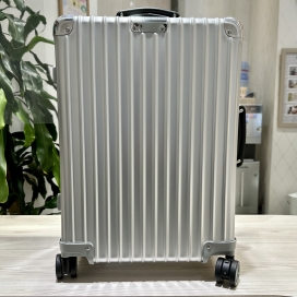 リモワのクラシックキャビン 972.53.00.4 36リットル キャリーケースの買取実績です。