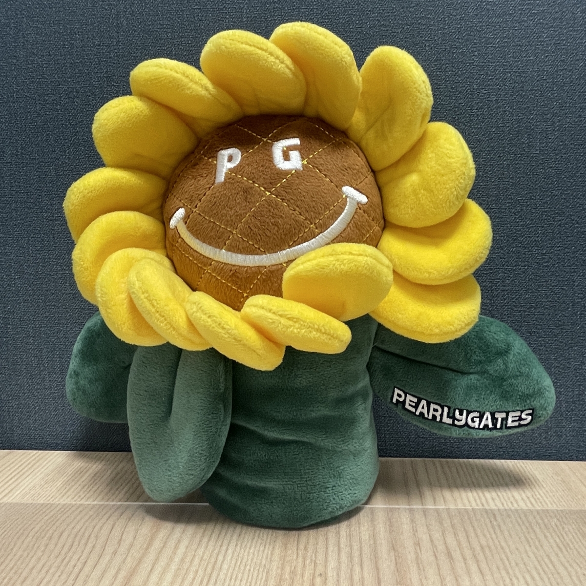 神戸三宮でパーリーゲイツを買取。ひまわり柄のゴルフクラブの