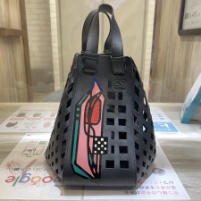 ロエベ ブラック チューリッププリント ミディアムサイズ ハンモックバッグ 買取実績です。