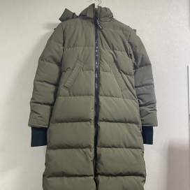 カナダグースのカーキ Mystique Parka ミスティーク ダウンコートの買取実績です。