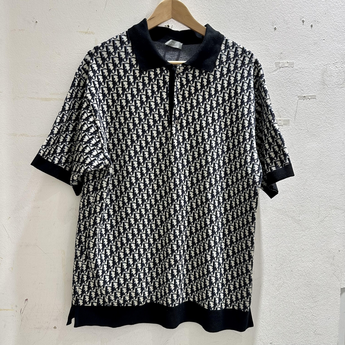 渋谷店で、ディオールのオブリーク柄半袖シャツ、293M832AT472を買取