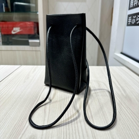 アエタのブラック AP19 カウレザー 2WAY ショルダーの買取実績です。
