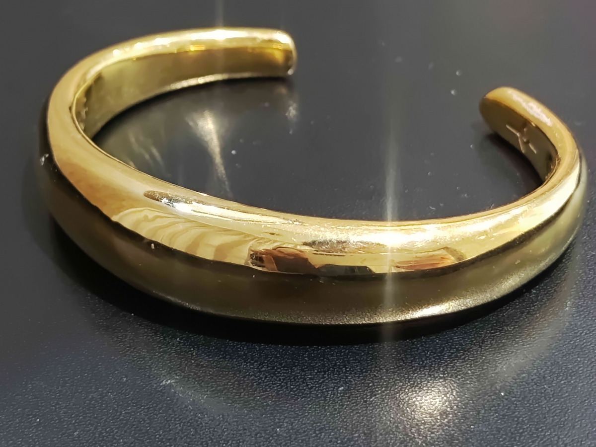 新宿店で、ガブリエラアルティガスのINFINITE TUSK CUFFというモデルの